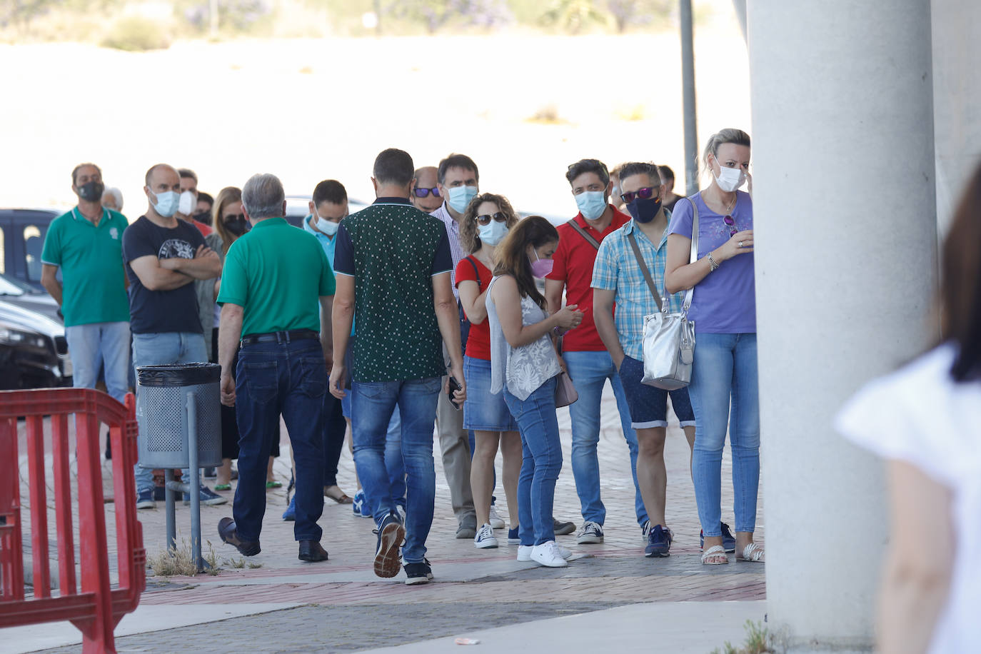 Fotos: Vacunaciones contra la Covid, este domingo en el estadio Enrique Roca