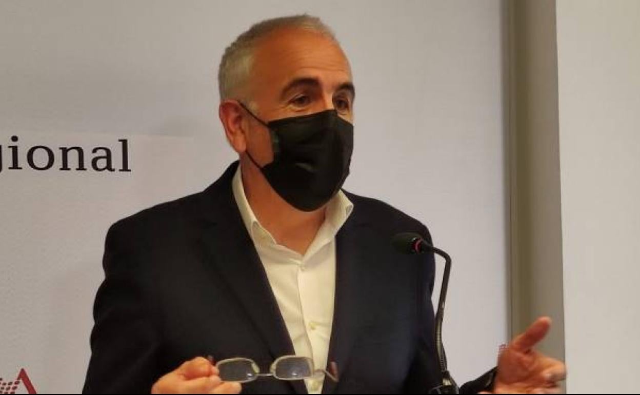 El viceportavoz del Grupo Parlamentario Socialista, Alfonso Martínez Baños.