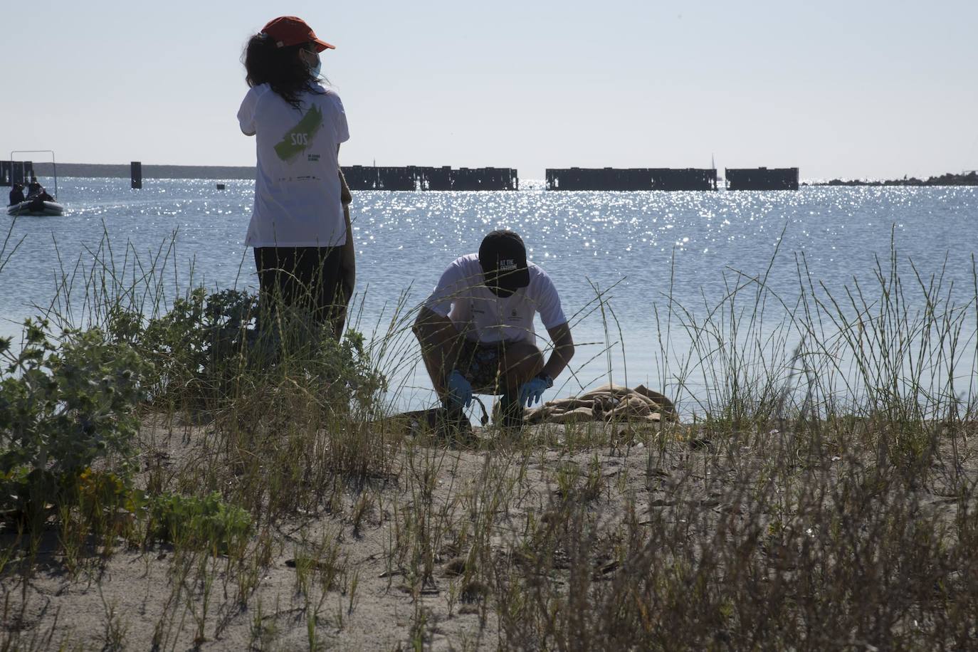 Fotos: Los voluntarios retiran 260 kilos de basura del Estacio