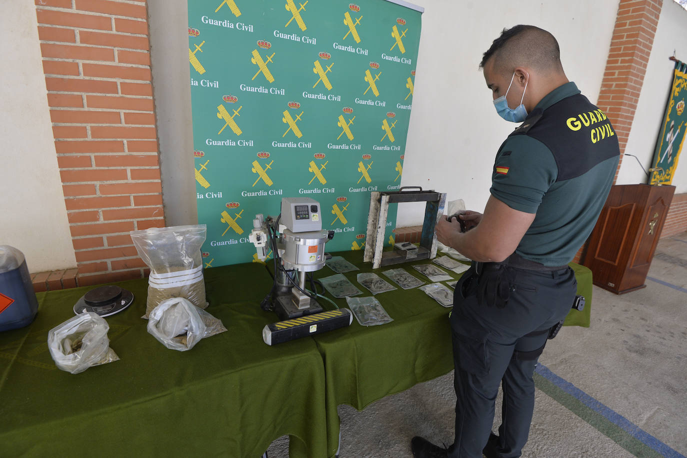 Fotos: Desarticulan una red de &#039;narcos&#039; murcianos y desmantelan la primera fábrica de hachís de España