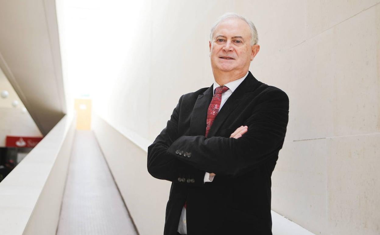 El historiador Enrique Moradiellos.