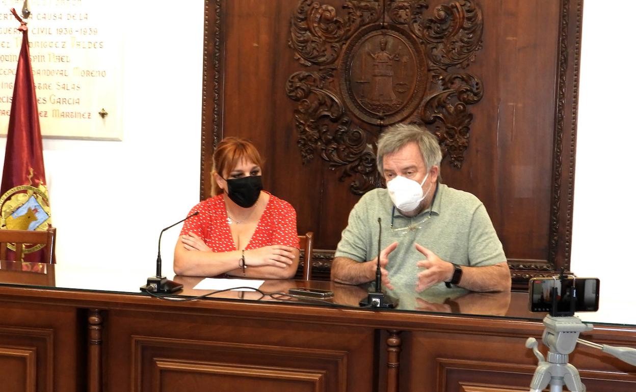Gloria Martín y Nacho Tornel durante su comparecencia.