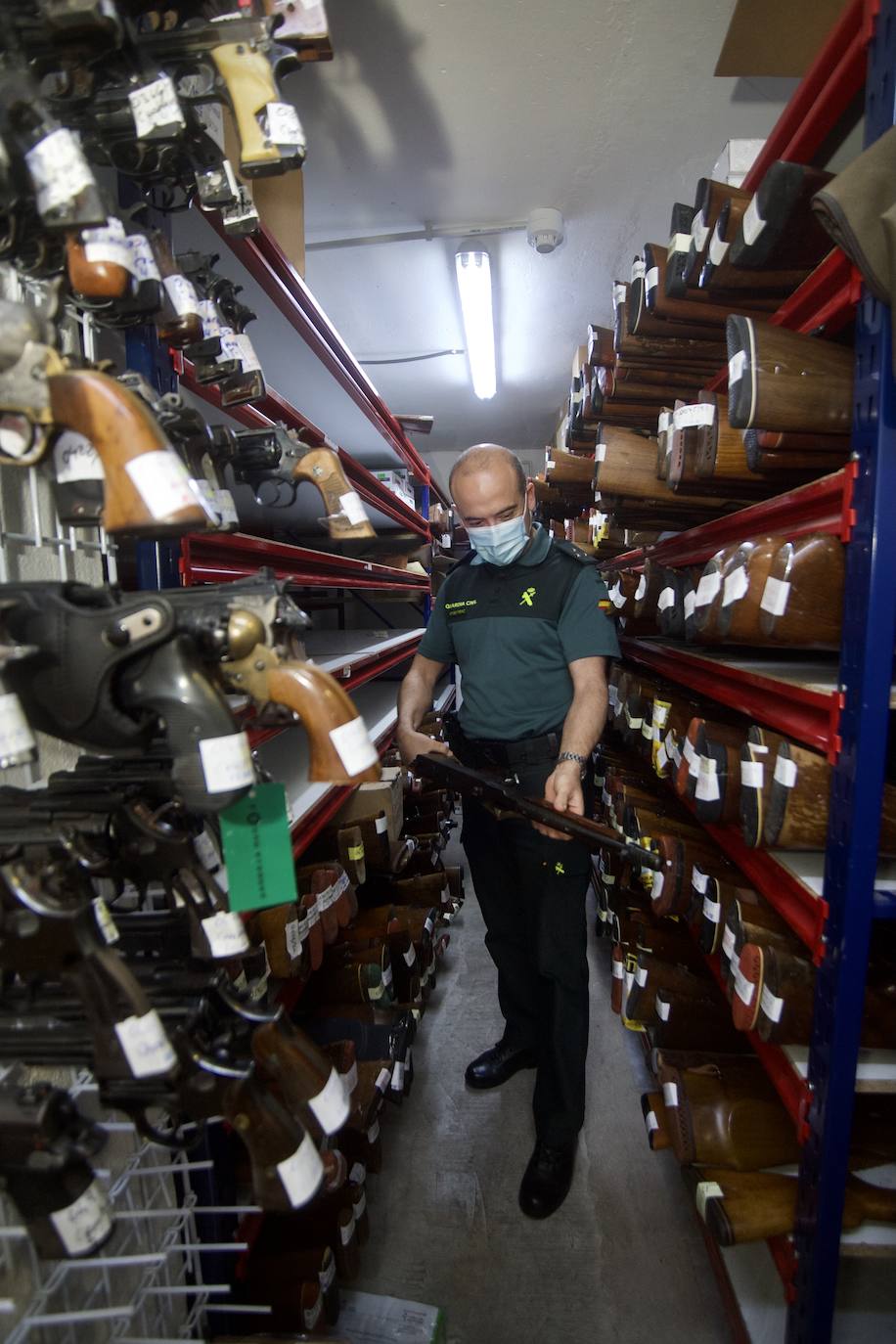 Fotos: La Intervención de Armas de la Guardia Civil cumple 35 años