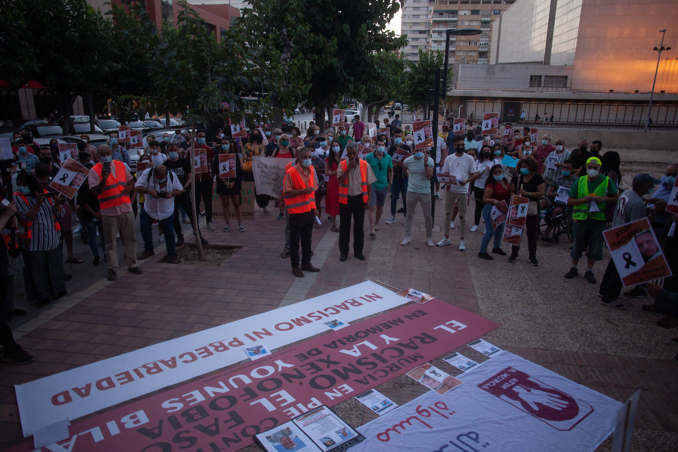 Fotos: Movilización en Murcia contra &quot;el odio, el racismo y la xenofobia&quot;
