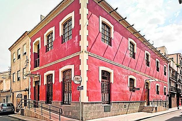 Imagen de la fachada del antiguo Molino Tonita, en Espinardo, tras su rehabilitación.