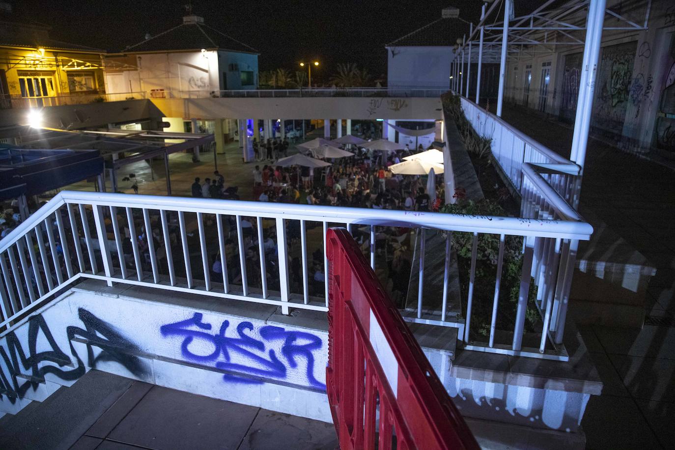 Fotos: La vigilancia policial evita el botellón del viernes en Cabo de Palos