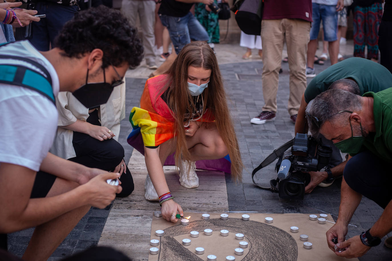 Fotos: Concentración en Murcia para condenar el homicidio de un joven en La Coruña
