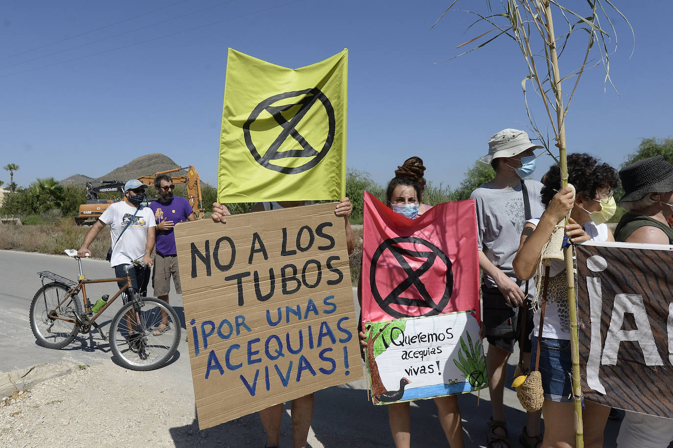 Fotos: Paralizan de forma urgente los trabajos en la acequia Pitarque en Murcia