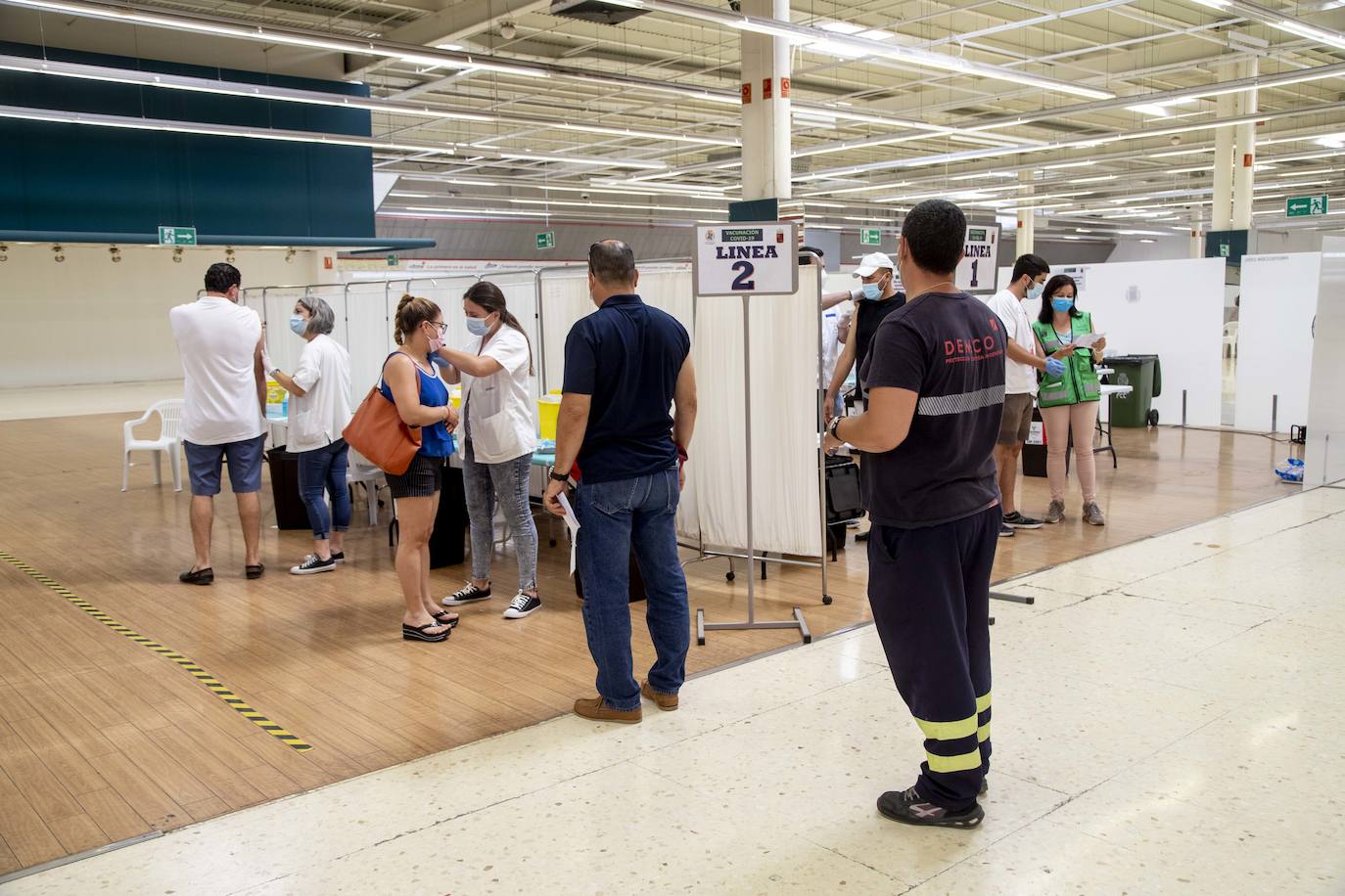 Fotos: Ventiladores en la vacunación de Cartagena