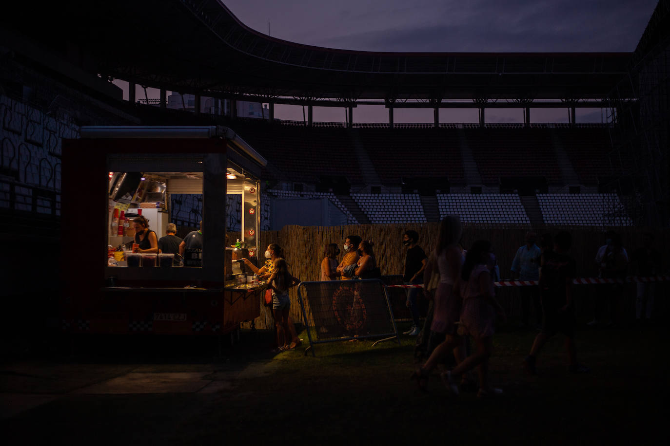 Fotos: Camilo estrena Las Noches del Malecón en el estadio Enrique Roca de Murcia