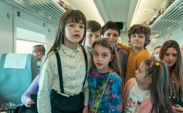 Los niños protagonistas de '¡A todo tren! Destino Asturias'.