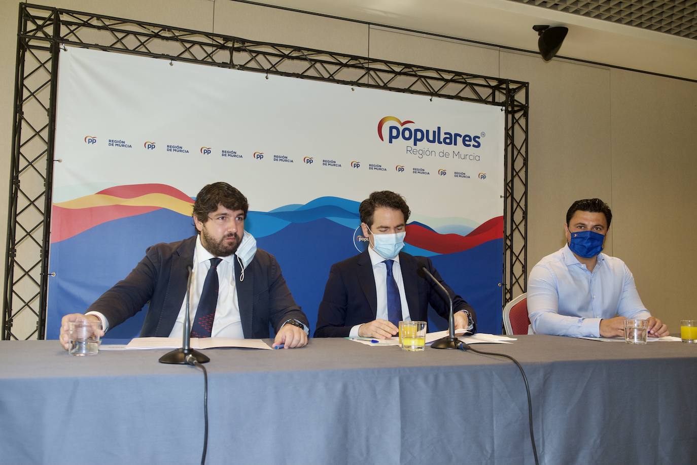 Fotos: Reunión del comité de dirección del PP regional