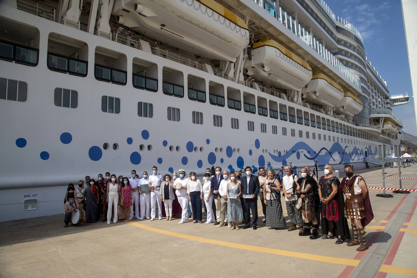 Fotos: El crucero Aída realiza la primera escala en el Puerto de Cartagena tras la pandemia