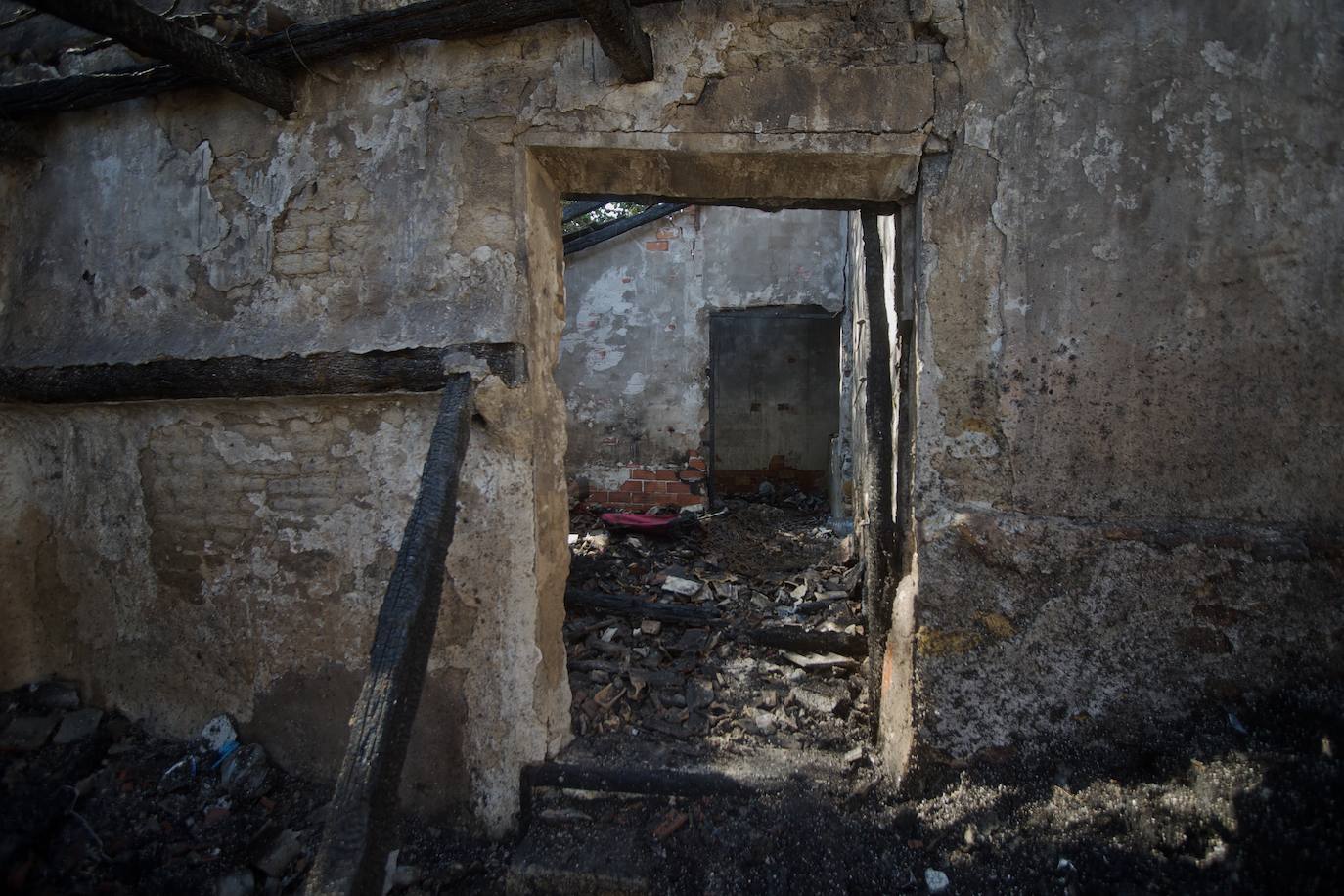 Fotos: Incendio en un huerto abandonado de Barriomar