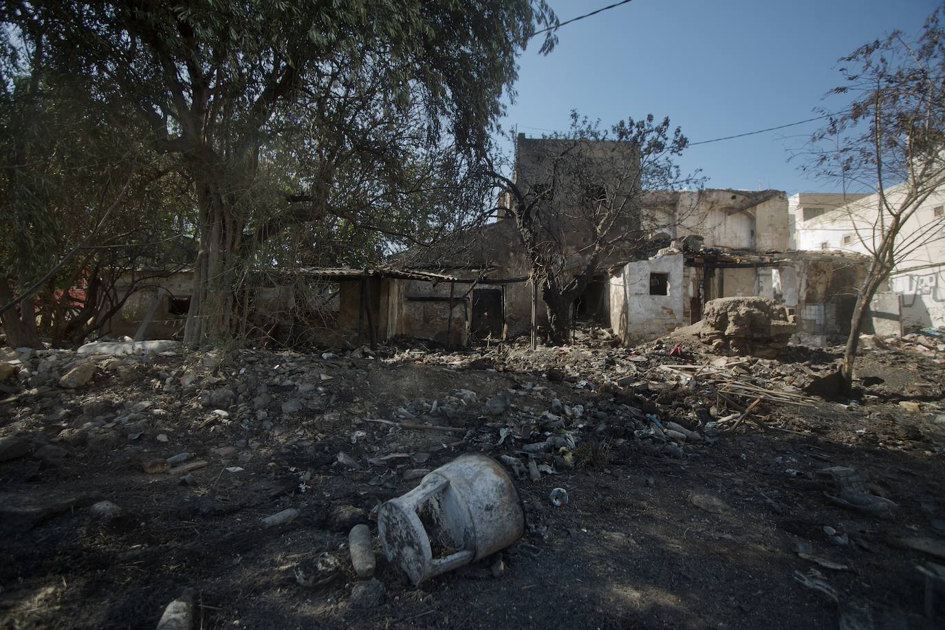 Fotos: Incendio en un huerto abandonado de Barriomar