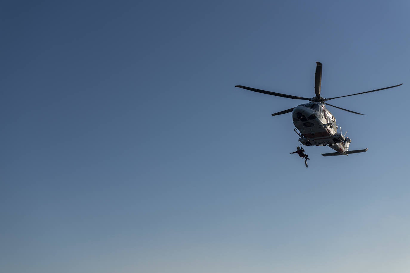 Fotos: Simulacro de un accidente de actividad subacuática en Cabo de Palos coordinado por Salvamento Marítimo