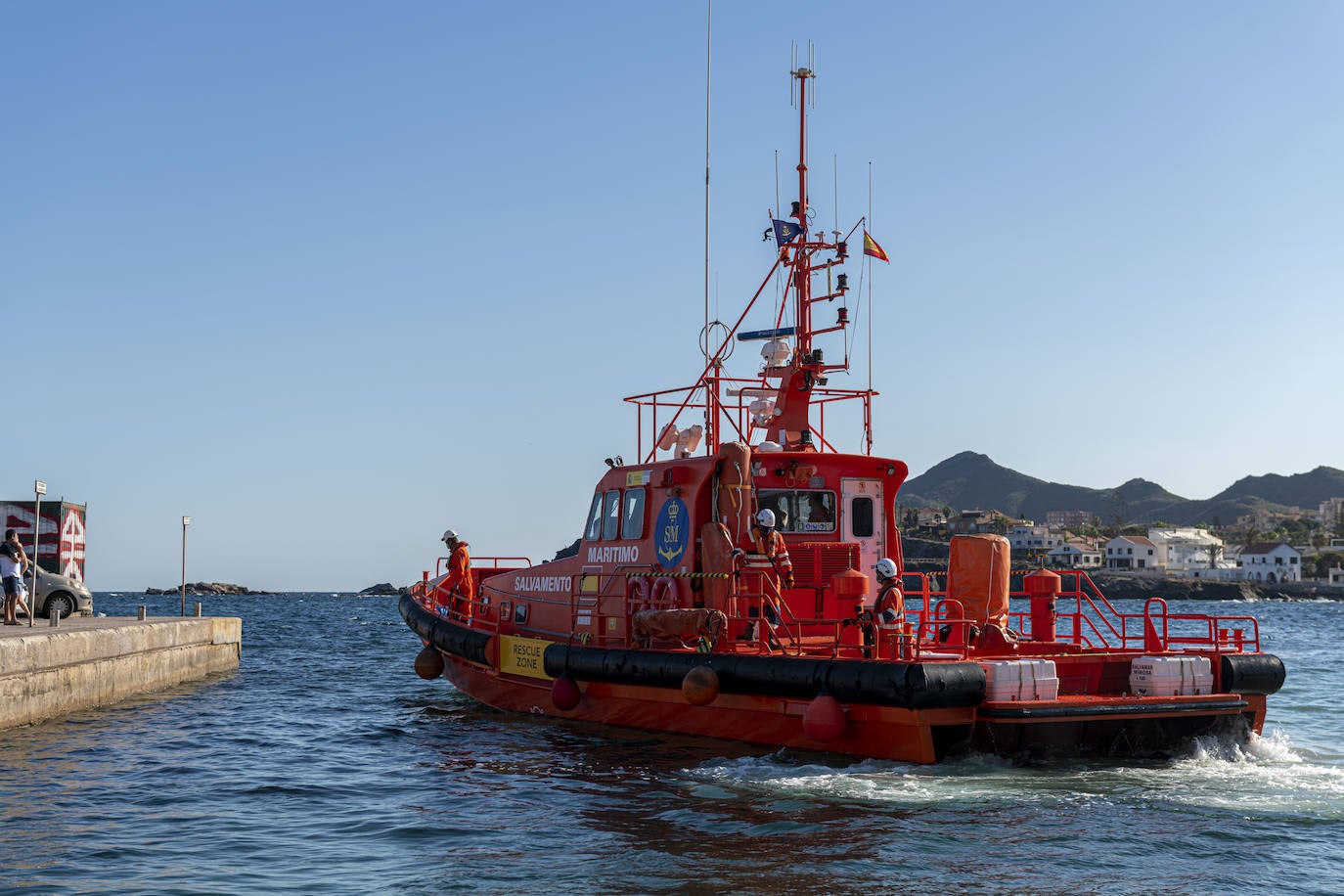 Fotos: Simulacro de un accidente de actividad subacuática en Cabo de Palos coordinado por Salvamento Marítimo