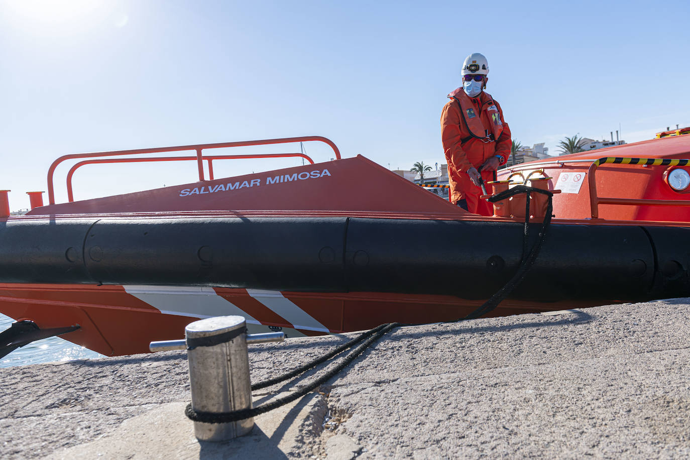 Fotos: Simulacro de un accidente de actividad subacuática en Cabo de Palos coordinado por Salvamento Marítimo