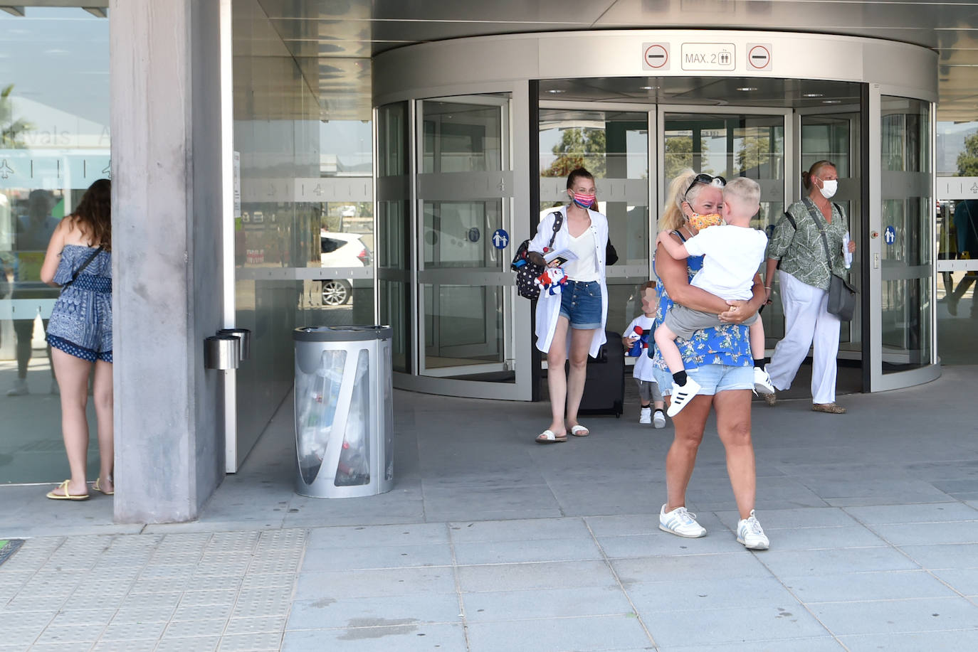 Fotos: El aeropuerto de la Región busca nuevas rutas con Madrid, Galicia, Francia y Alemania