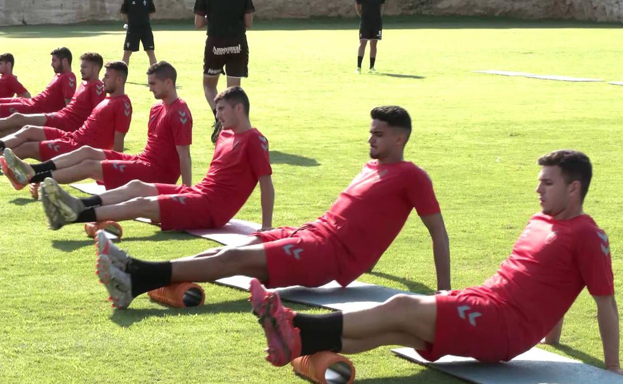 Entrenamiento del Real Murcia, este martes.