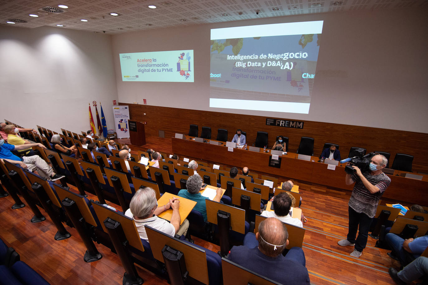 Fotos: Valle Miguélez preside la inauguración de la Oficina Acelera Pyme