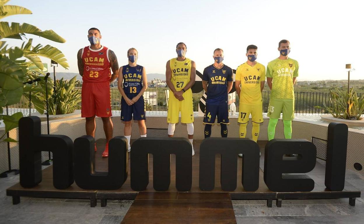 Presentación de las nuevas equipaciones del UCAM, este miércoles.