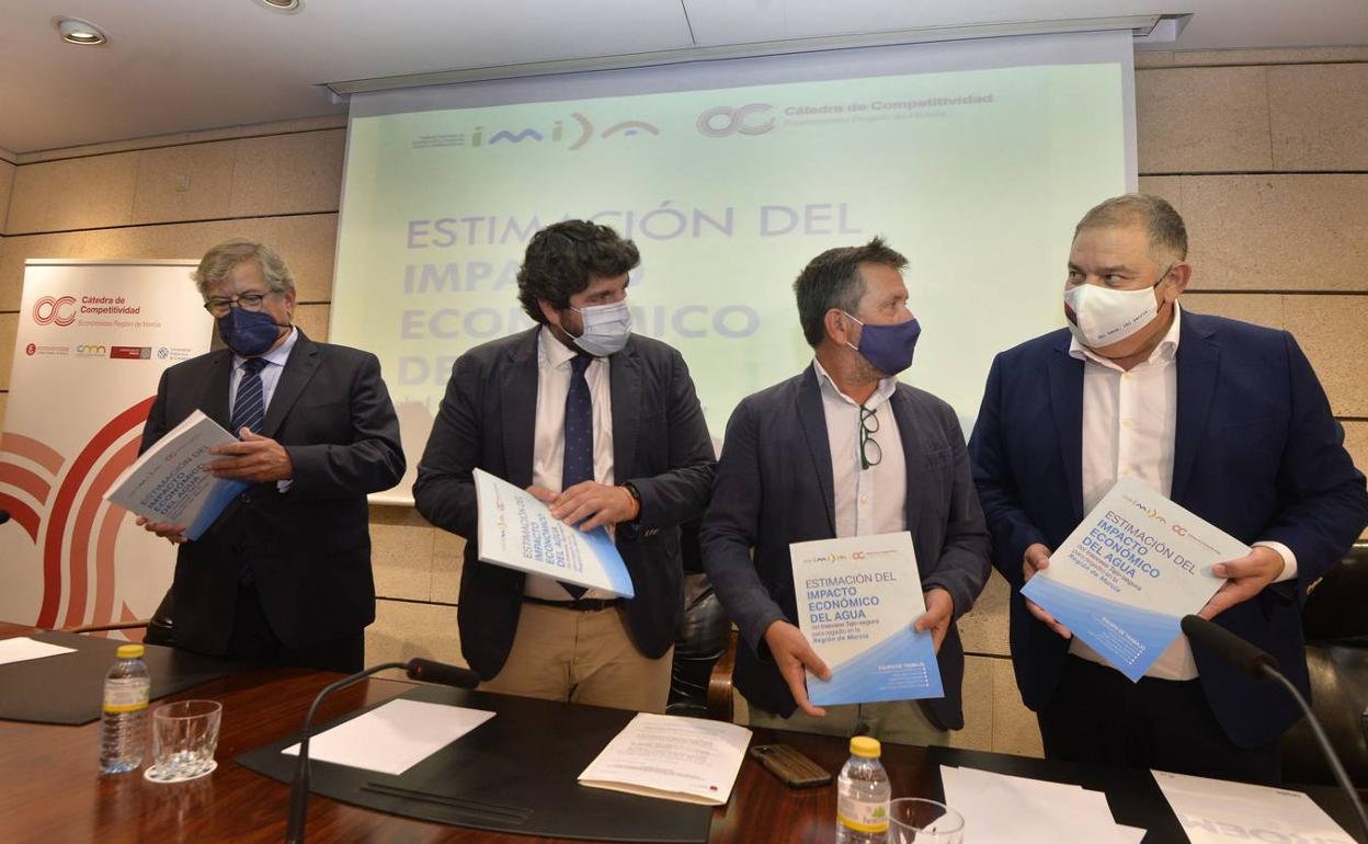 Ramón Madrid, Fernando López Miras, Juan Marín y Lucas Jiménez. 