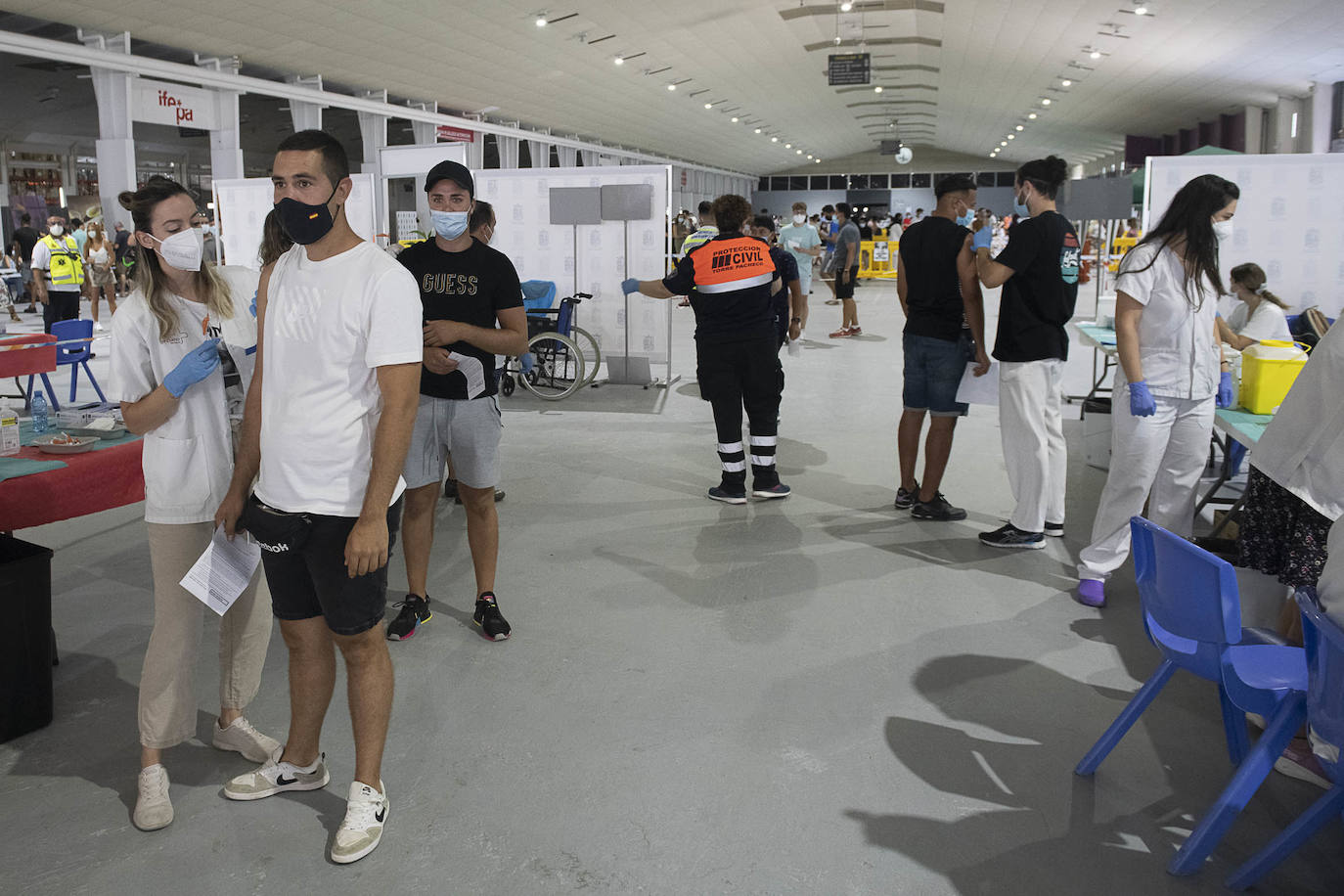 Fotos: Vacuna contra la Covid-19 en Torre Pacheco