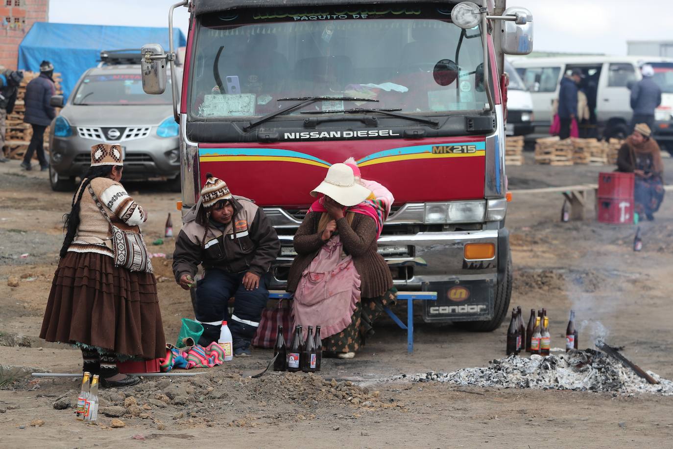 Fotos: Canto de agradecimiento a la Madre Tierra