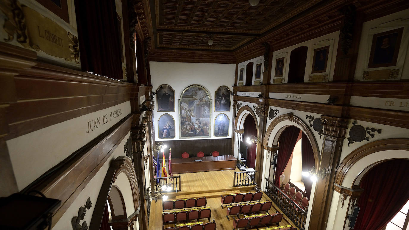 Fotos: Cuadros de Vicente Inglés en el IES Cascales