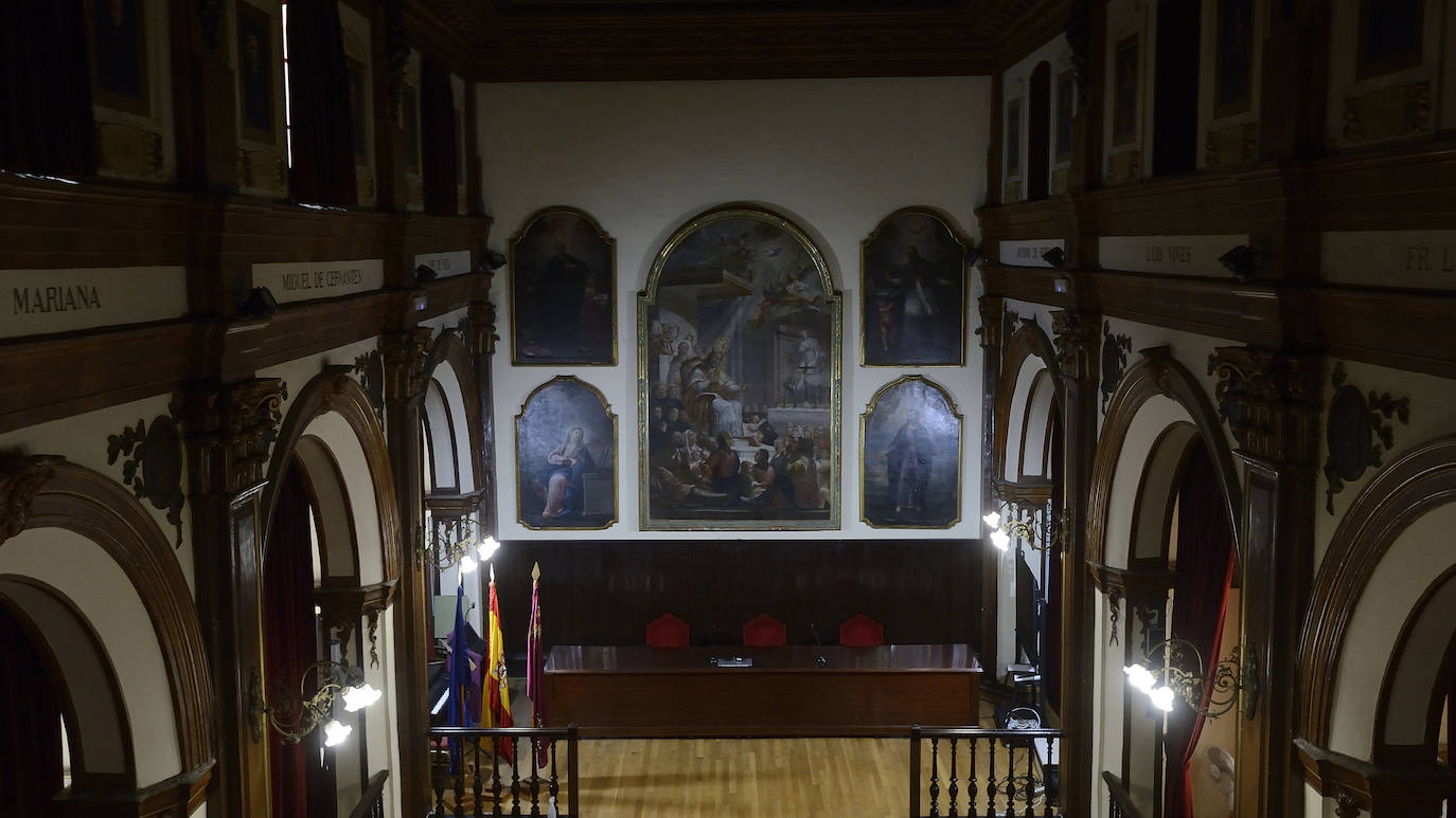 Fotos: Cuadros de Vicente Inglés en el IES Cascales