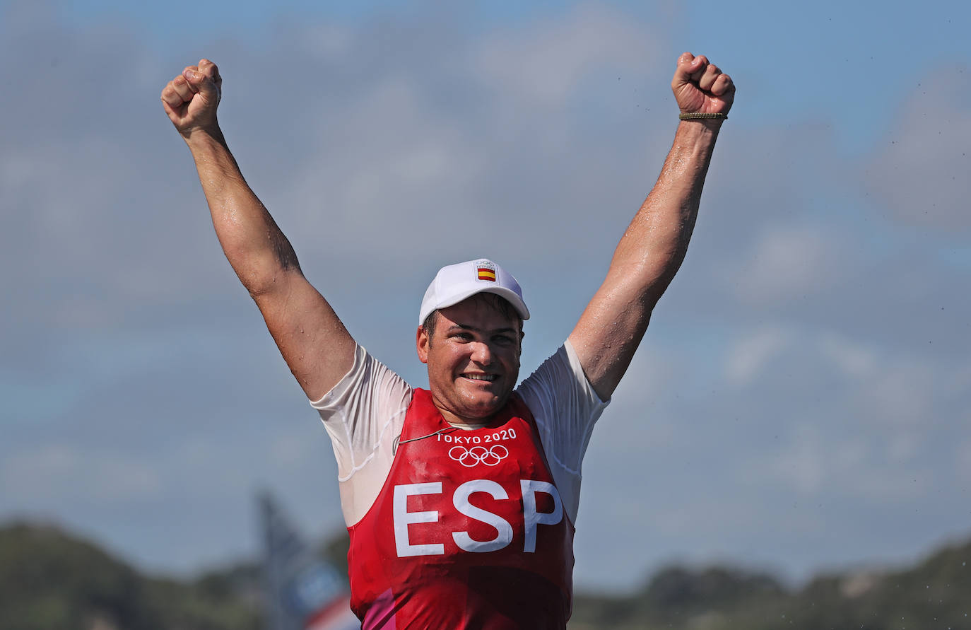 Joan Cardona celebra su bronce.