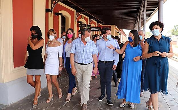 Reunión de representantes del PPRM, este miércoles, en Águilas.