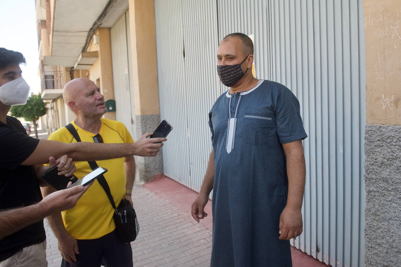 Fotos: Los muleños se refugian en los bares para animar a Mohamed Katir en la final del 5.000 de los Juegos Olímpicos