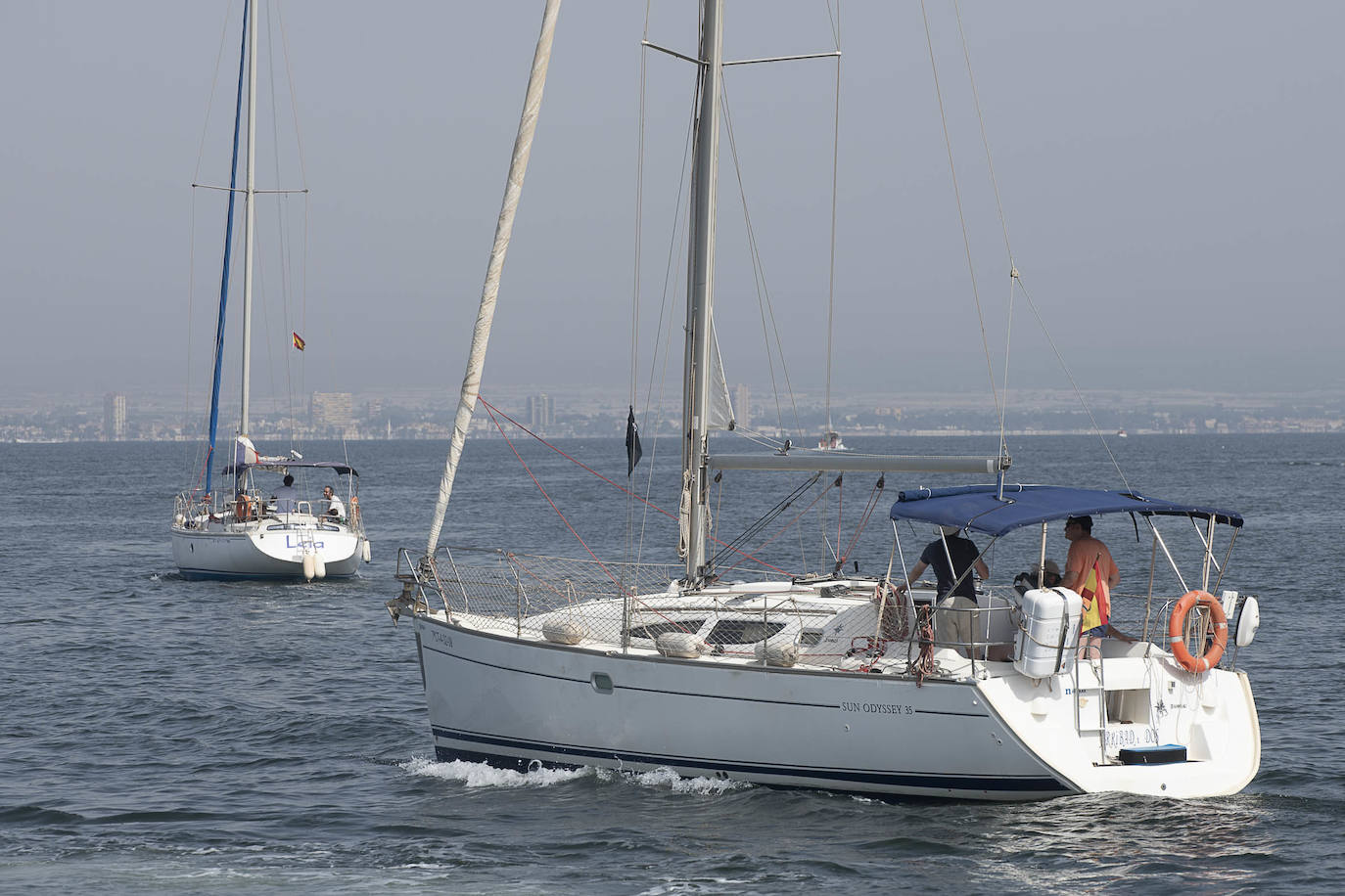 Fotos: Medio centenar de veleros salen a navegar unidos en defensa de una voz propia para el Mar Menor