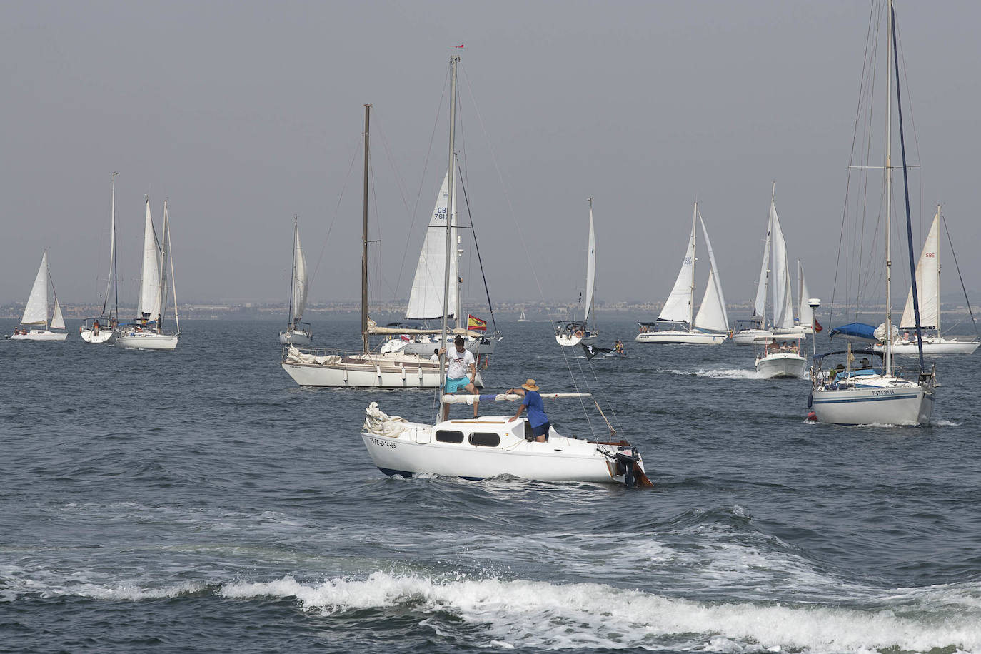 Fotos: Medio centenar de veleros salen a navegar unidos en defensa de una voz propia para el Mar Menor