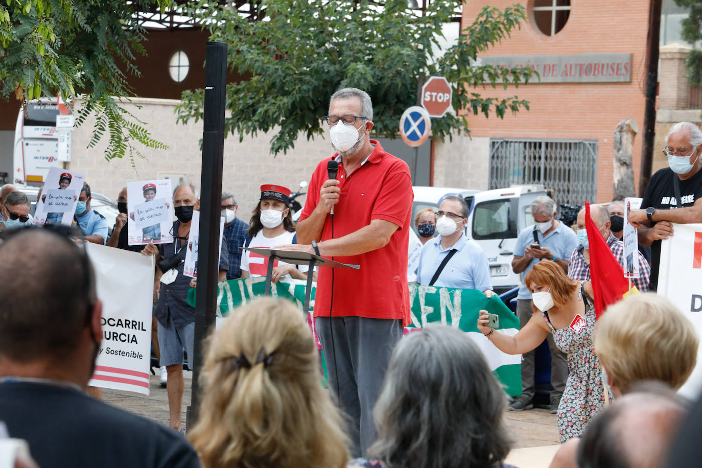 Fotos: Protesta en Águilas por el cierre de la línea de Cercanías