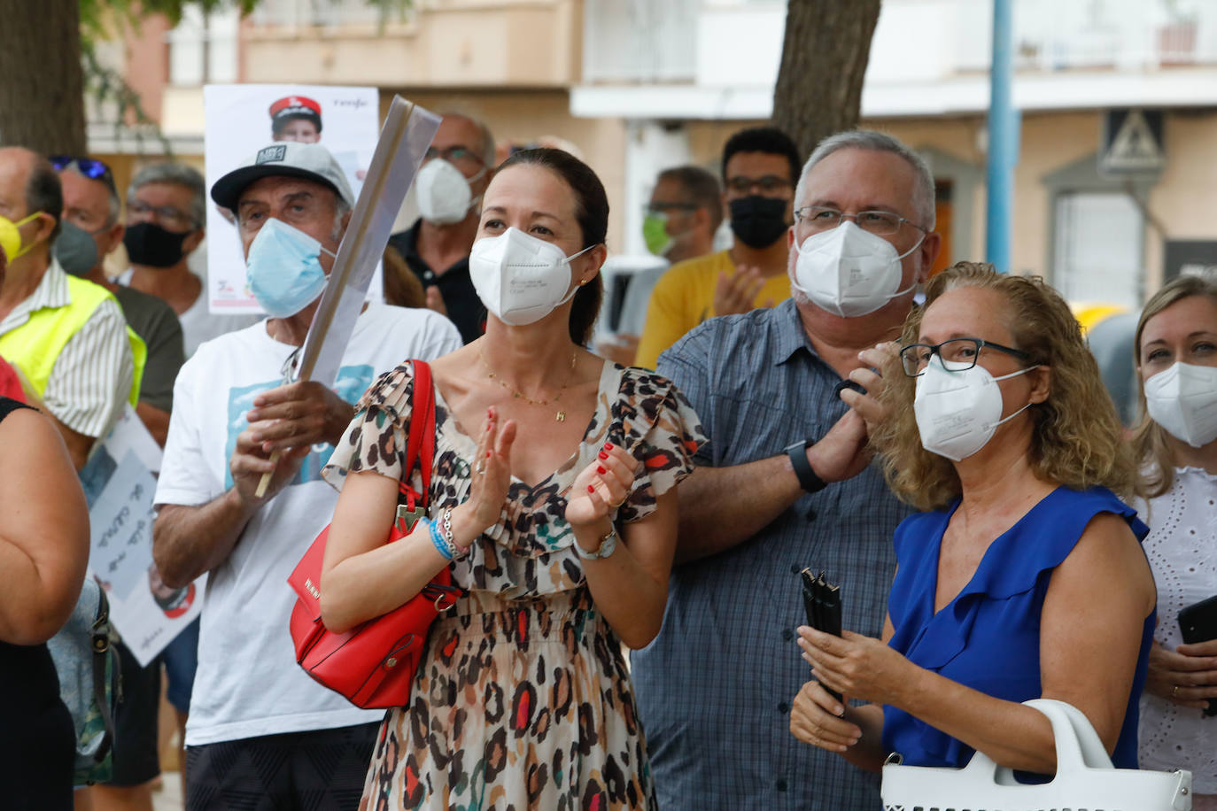 Fotos: Protesta en Águilas por el cierre de la línea de Cercanías