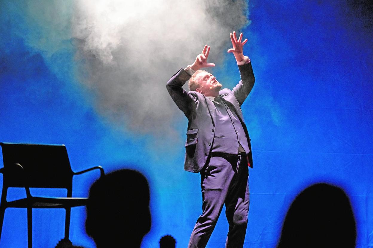 Fernando Cayo, durante su actuación en el 51 Festival de Teatro, Música y Danza de San Javier. 