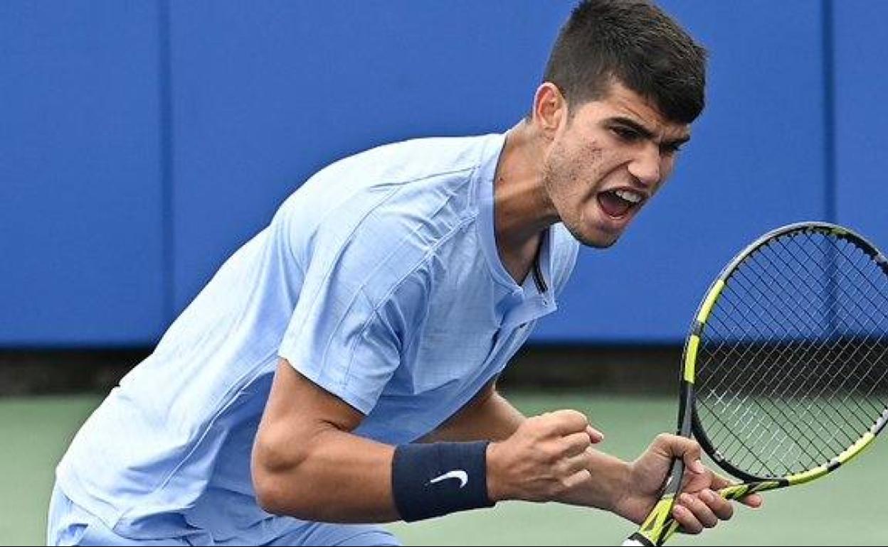 Carlos Alcaraz celebra un punto en el encuentro de este miércoles.