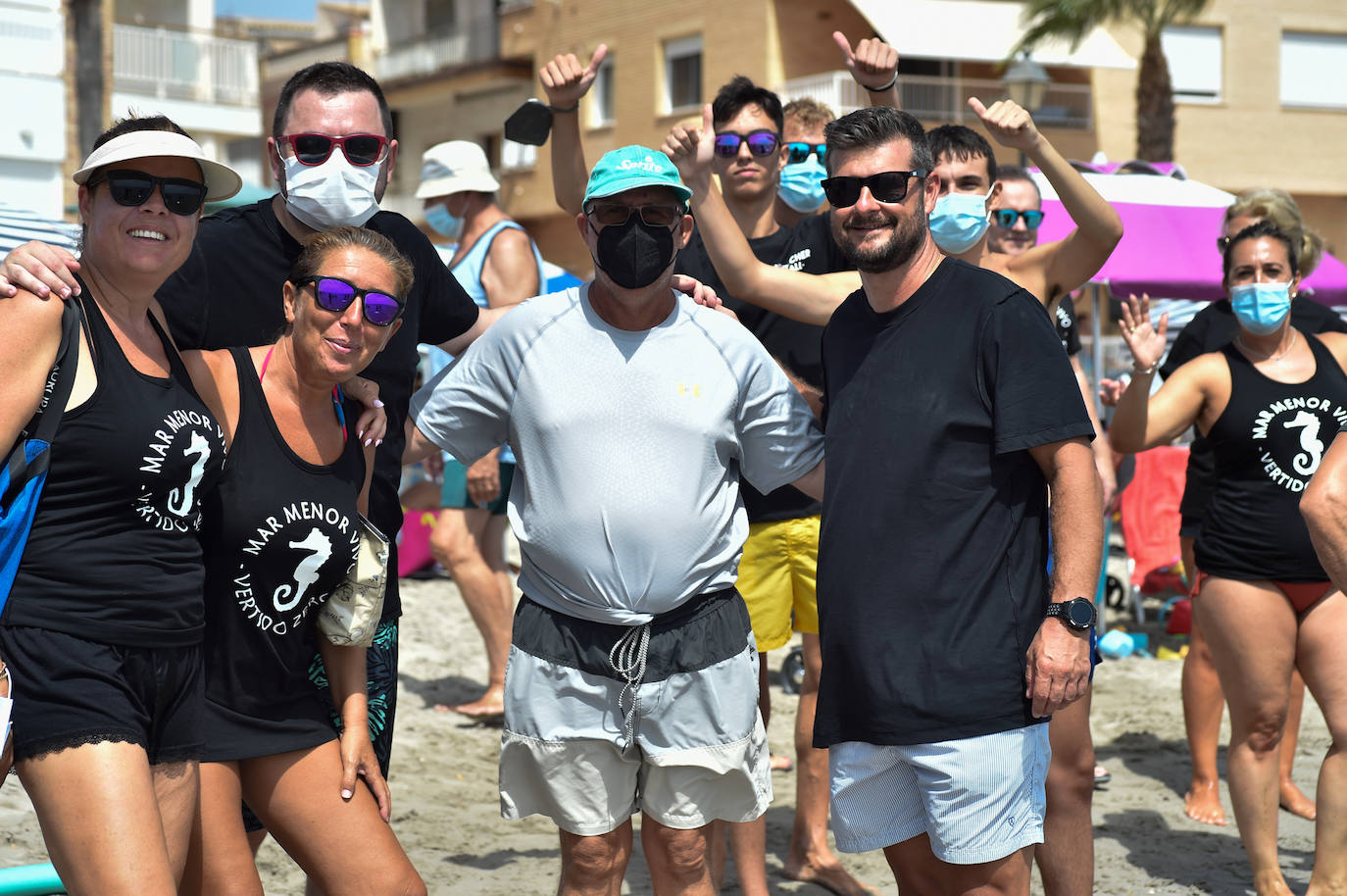 Fotos: La cadena humana en defensa de la laguna salada, en imágenes