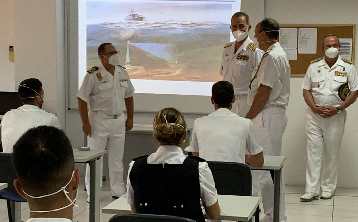 Fotos: El Rey visita en Cartagena la Fuerza de Medidas Contraminas de la Armada en su 75 aniversario