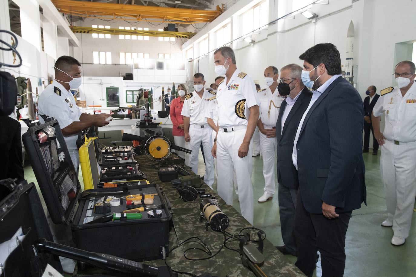 Fotos: El Rey visita en Cartagena la Fuerza de Medidas Contraminas de la Armada en su 75 aniversario