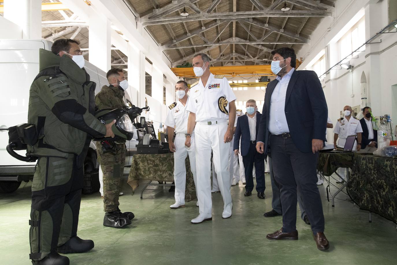 Fotos: El Rey visita en Cartagena la Fuerza de Medidas Contraminas de la Armada en su 75 aniversario