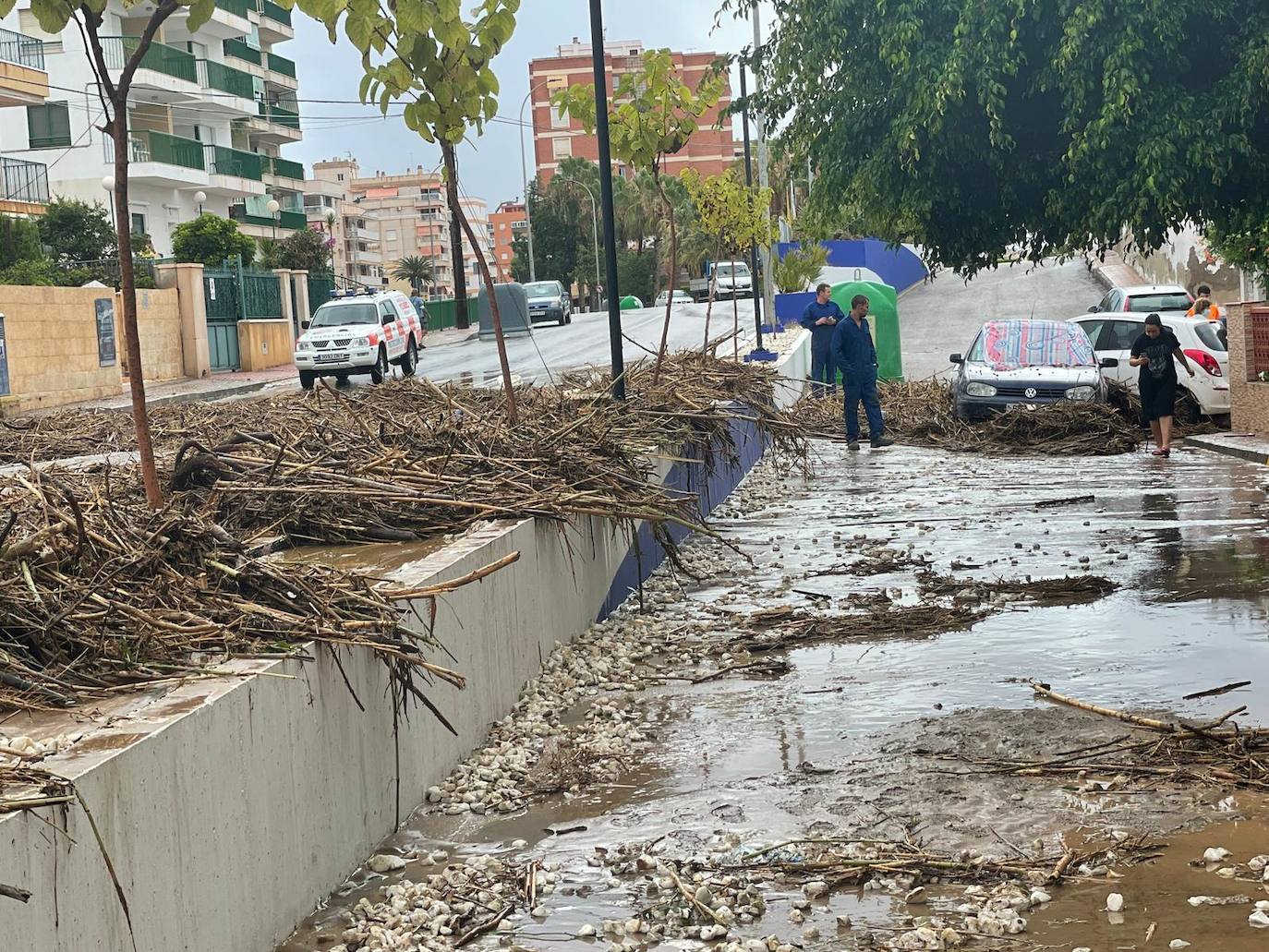 Fotos: La lluvia torrencial desborda calles y ramblas en Águilas