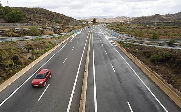 Autovía abierta el tráfico. 