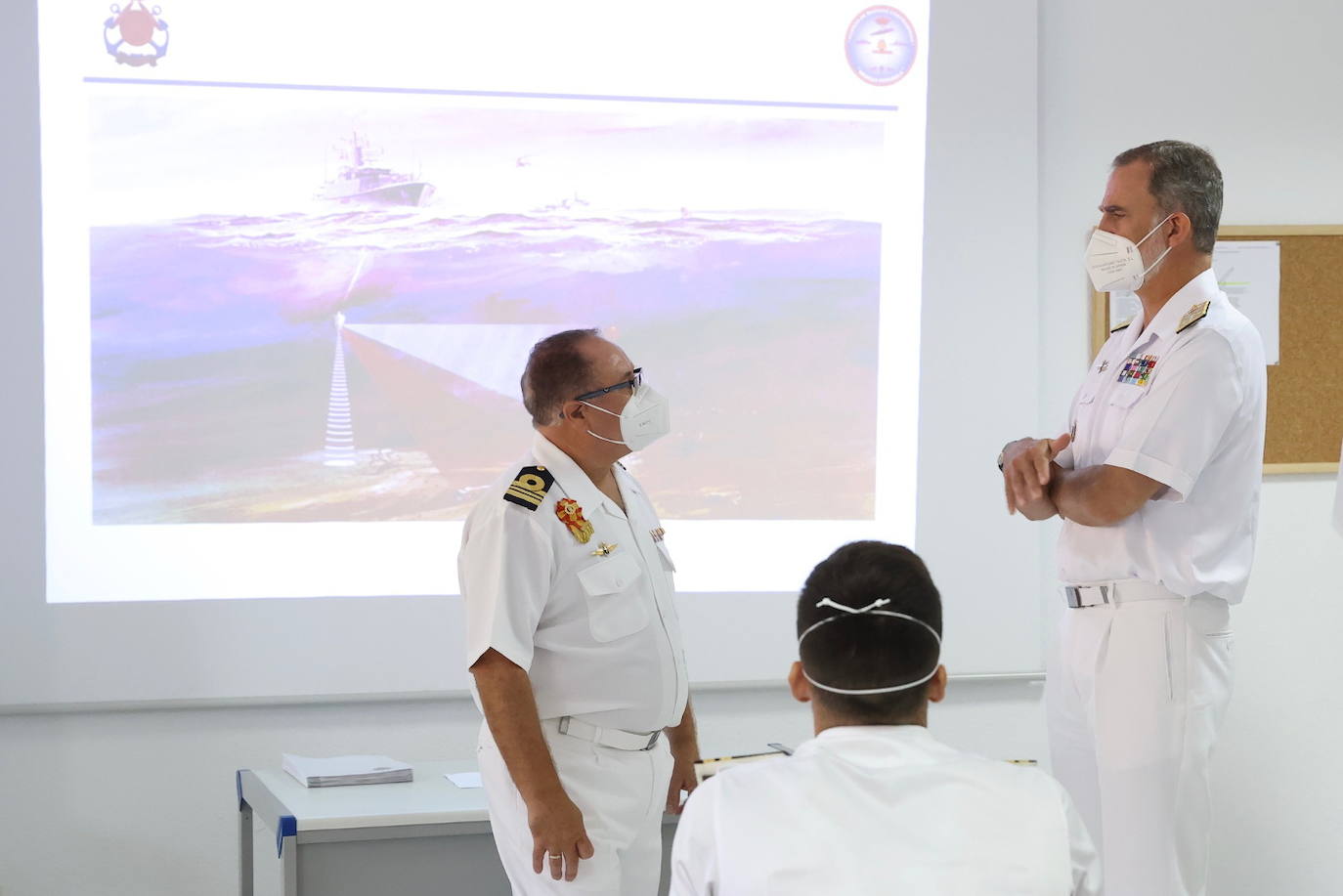 Fotos: El Rey visita en Cartagena la Fuerza de Medidas Contraminas de la Armada en su 75 aniversario