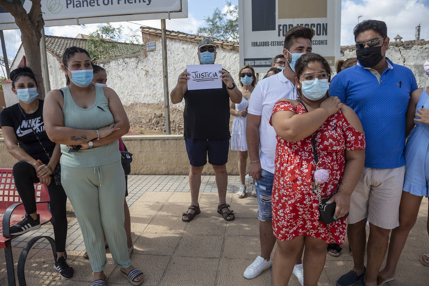 Fotos: Casi 300 personas piden «justicia» en Cartagena por la muerte de Juanma