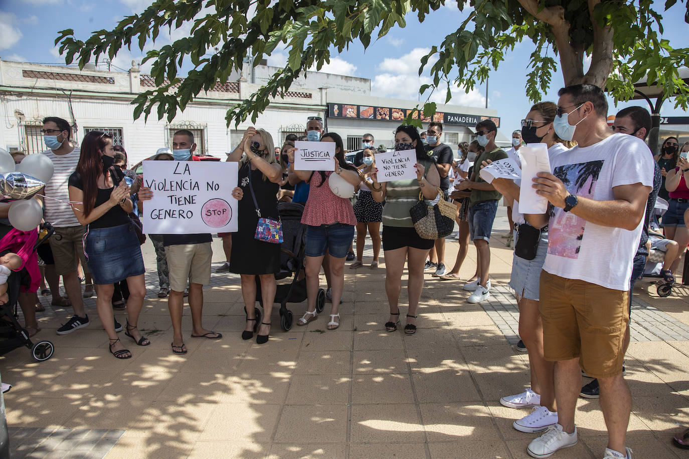 Fotos: Casi 300 personas piden «justicia» en Cartagena por la muerte de Juanma