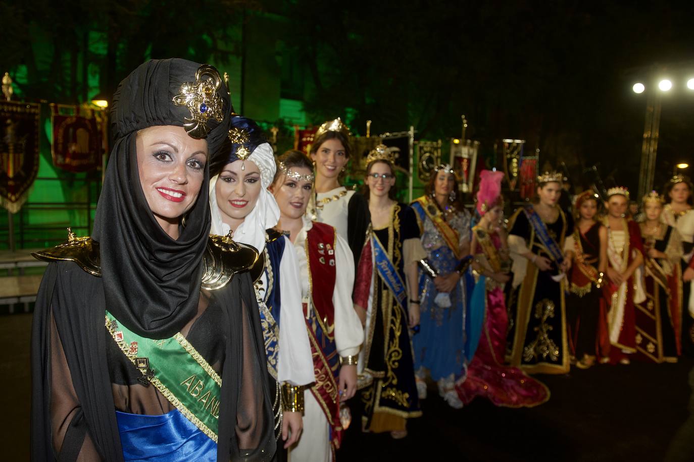 Fotos: Moros y Cristianos recupera el esplendor de sus ballets y abanderadas